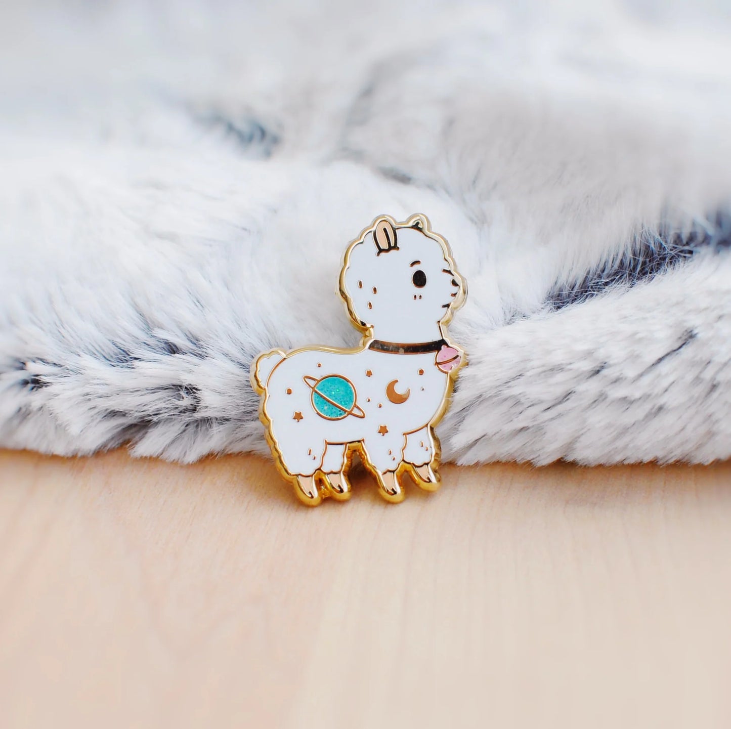 Noristudio Pins